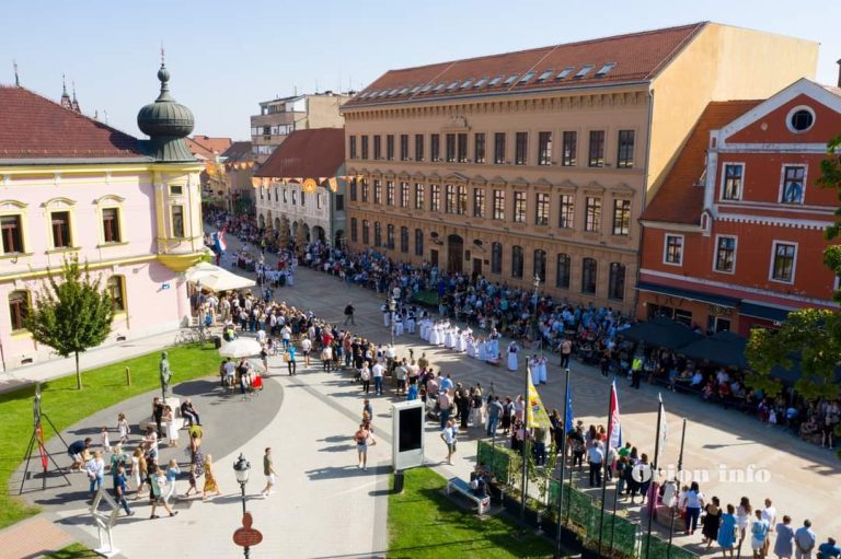 OTKAZAN dječji mimohod zbog kiše, zabava se seli u šator: DOĐITE!