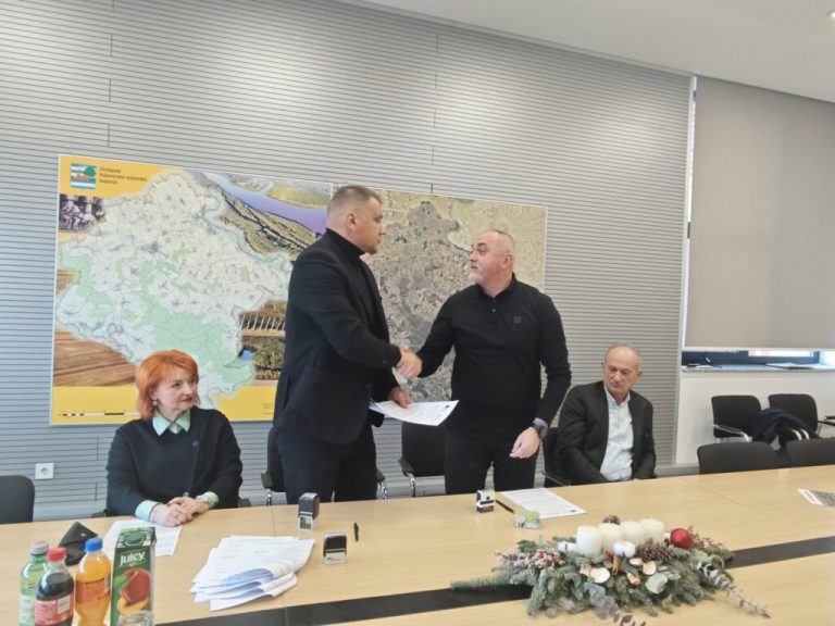 Potpisan ugovor za energetsku obnovu najveće osnovne škole u Vukovarsko-srijemskoj županiji