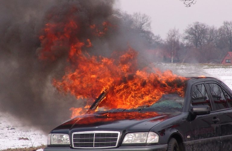 Požar na osobnom automobilu u Vinkovcima
