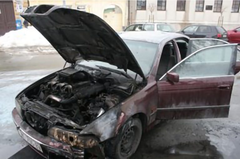 Požar na osobnom automobilu u Mirkovcima