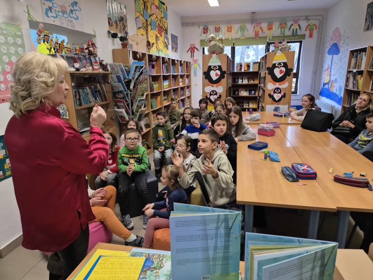 Đurđica Gatjal u Gunji predstavila knjigu „Šumska škola“