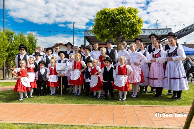 U sklopu Dana općine Tordinci u Domu kulture u Korođu održan je 9. Dječji festival pjesme i plesa.