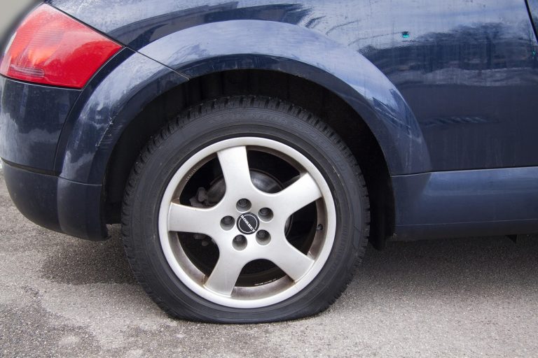 Svojoj sumještanki pričinila je štetu od oko tisuću eura, probušila joj gume i izgrebala auto