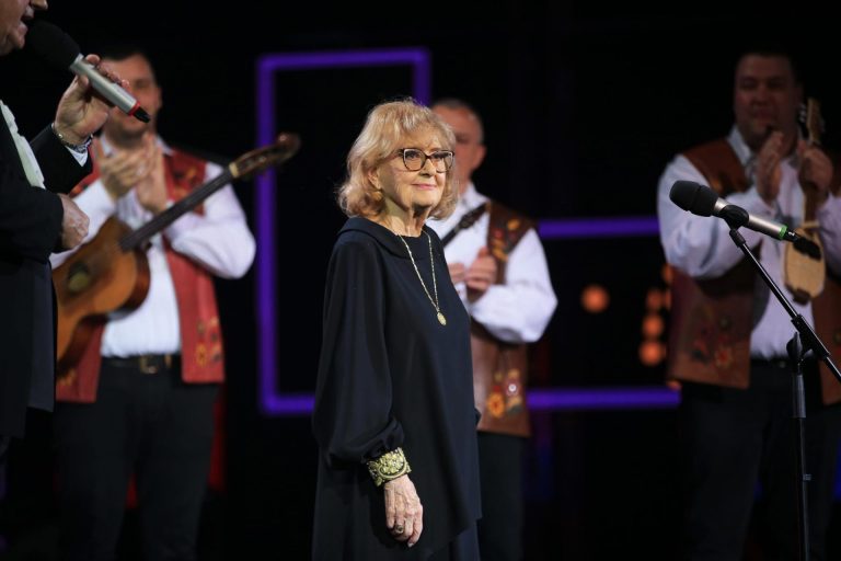 Jeseni kroz pjesmu tamburaške majke