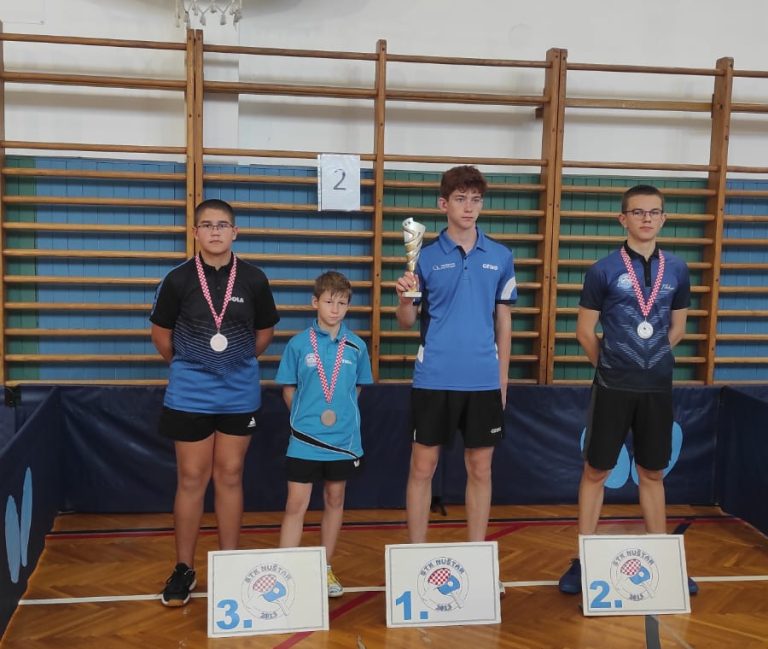 Mladi stolnotenisači  STK Cibalia briljirali na turnirima Regija Istok i Nuštar Kids Open!