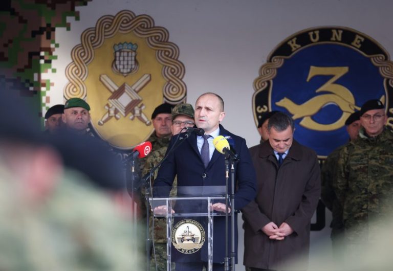 Ministar Anušić pripadnicima koji odlaze u NATO operaciju KFOR: Nosite hrvatsku odoru s ponosom jer ste pripadnici pobjedničke HV