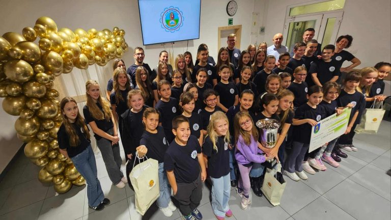 STARI MIKANOVCI: Male folkloraše prvake”KUD-a Šokadija” posjetio župan Bosančić