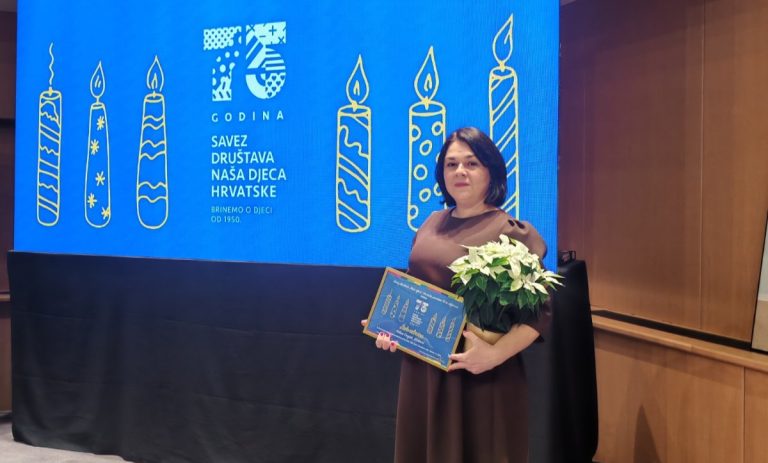 Helena Crnjak na svečanoj proslavi 75. rođendana Saveza DND-a primila Zahvalnicu za dugogodišnji rad s djecom