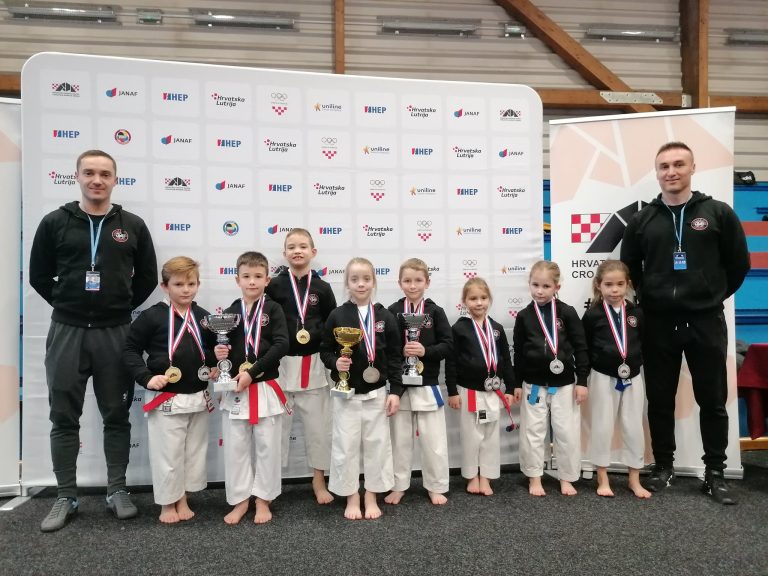 Novih sedam medalja s Prvenstva Hrvatske za Karate klub Vinkovci
