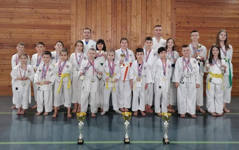 Karate klub Vinkovci pobjednik završnog kola lige i drugi u ukupnom poretku