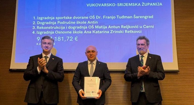 Najljepša božićna i novogodišnja čestitka: župan iz Dubrovnika donosi ugovor za novu školu i 10,5 milijuna eura za obrazovanje