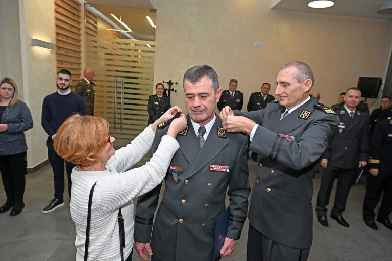 Željko Marinov promaknut u čin brigadnog generala topništva