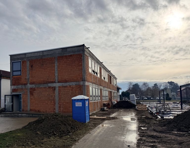 U vinkovačkoj “šestoj” školi uskoro sve spremno za jednosmjensku nastavu i cjelodnevni boravak učenika