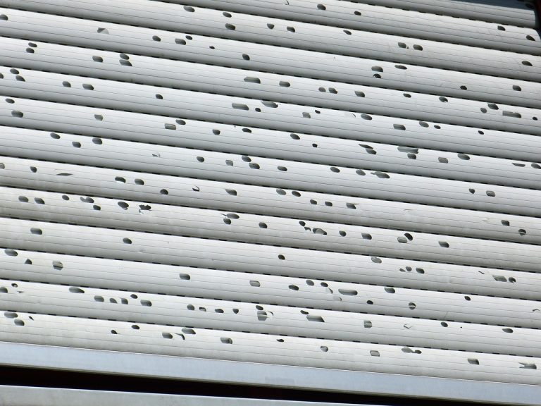 Oštećenje na kući nastalo uporabom pirotehničkog sredstva