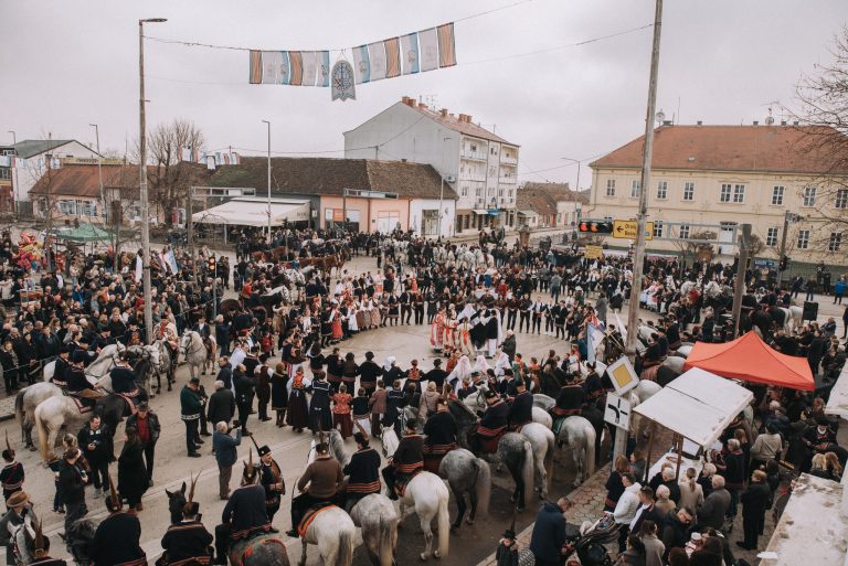 NA POKLADNOM JAHANJU U ŽUPANJI 111 JAHAČA