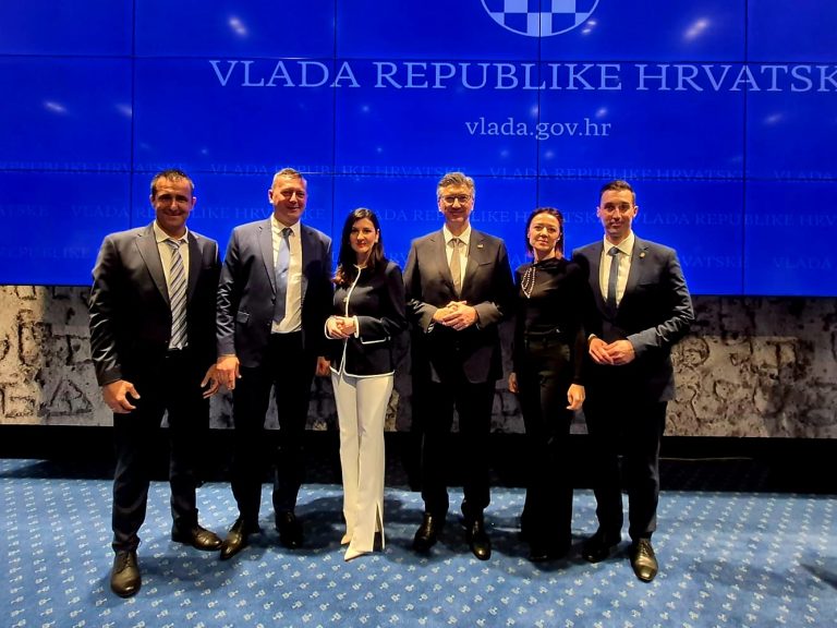 Vukovarsko-srijemskoj županiji više od 1,5 milijuna eura za sportske dvorane u OŠ Slakovci i Nuštar