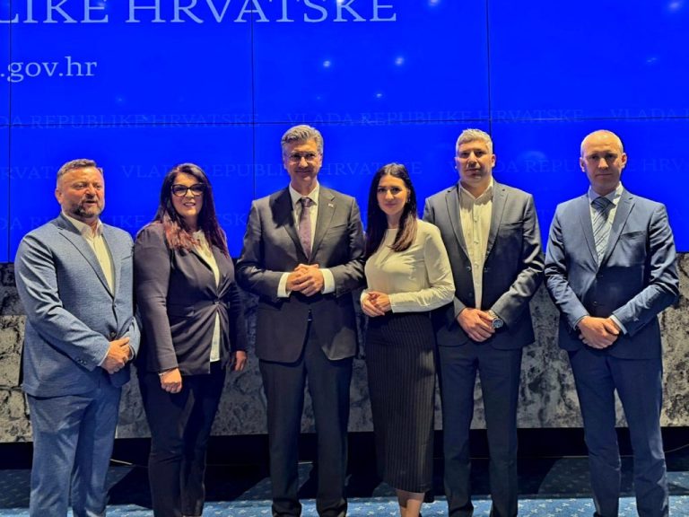 Županiji ugovori vrijedni 5,5 milijuna eura za škole u Iloku, Tordincima i Podgajcima