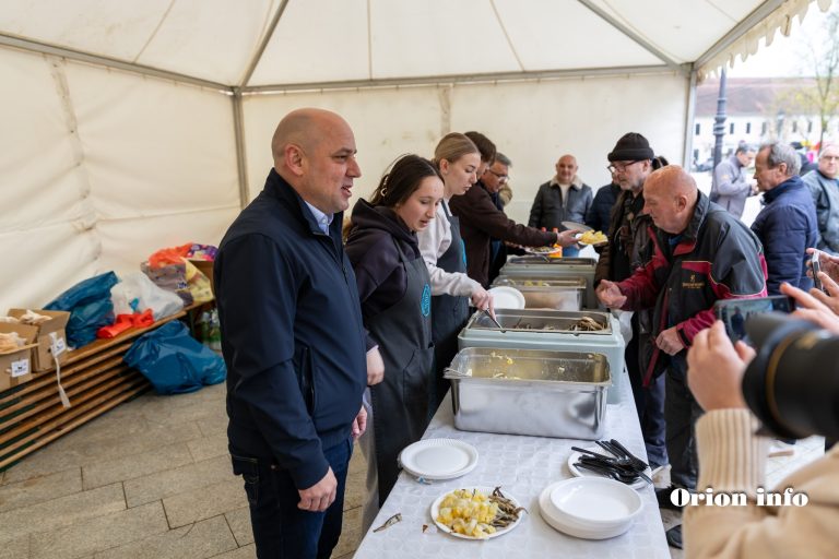 Župan u Vinkovcima na Veliki petak na tradicionalnom druženju uz posni obrok