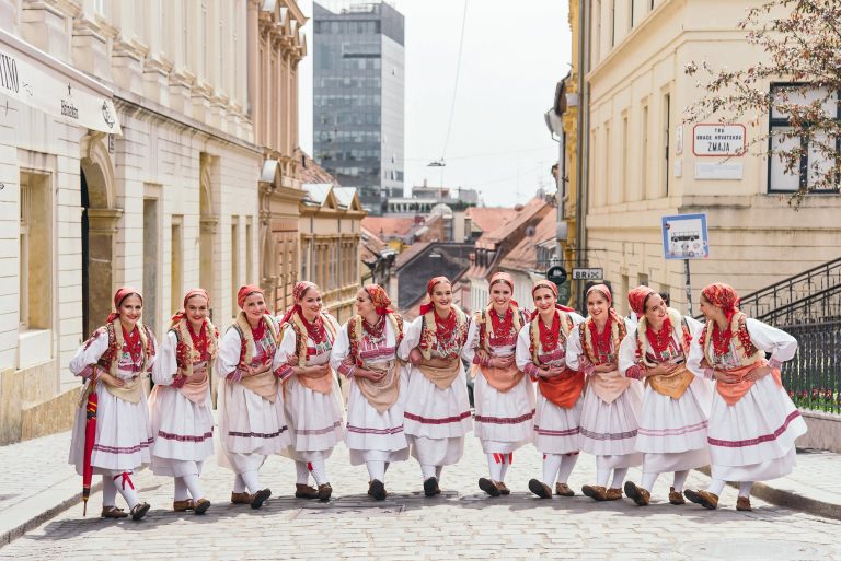 Folklorni ansambl SKUD-a „Ivan Goran Kovačić” donosi cjelovečernji koncertni program u Vinkovce