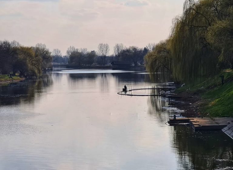 Uz rijeku Bosut u Vinkovcima pronađeno mrtvo tijelo